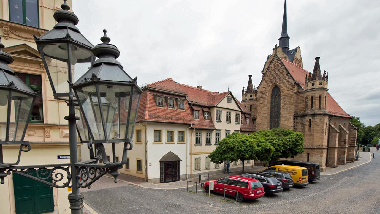 Das Otto-Dix-Haus in Gera (Mitte) neben der Marienkirche Das Otto-Dix-Haus in Gera (Mitte) neben der Marienkirche