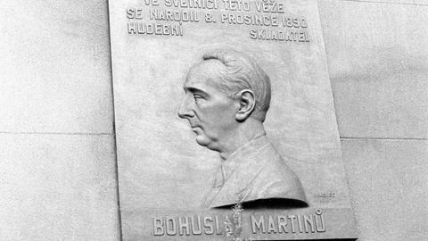 Eine Gedenktafel für den tschechischen Komponisten Bohuslav Martinu (1890 - 1959) in seinem Geburtsort Policka.