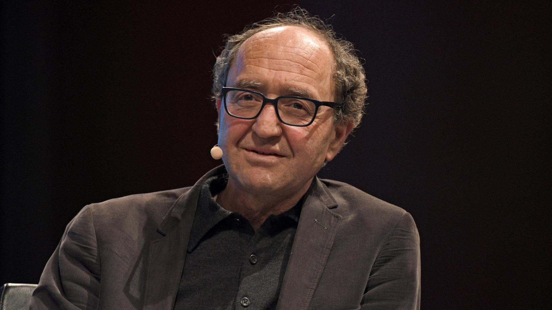 Der Autor Dogan Akhanli - hier auf der Lit.Cologne in Köln am 8. März 2017. Der Autor Dogan Akhanli - hier auf der Lit.Cologne in Köln am 8. März 2017.