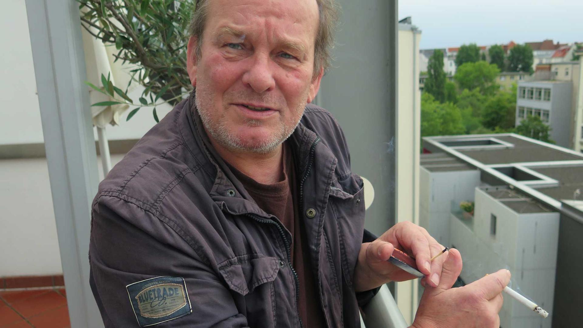 Der Schriftsteller Peter Wawerzinek zu Gast bei Deutschlandradio Kultur. Der Schriftsteller Peter Wawerzinek zu Gast bei Deutschlandradio Kultur.