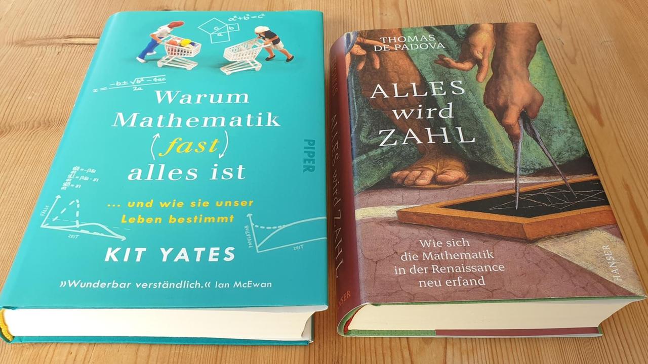 Die Cover der neuen Sachbücher "Alles wird Zahl: Wie sich die Mathematik in der Renaissance neu erfand" von Thomas de Padova und "Warum Mathematik (fast) alles ist" von Kit Yates. Die Cover der neuen Sachbücher "Alles wird Zahl: Wie sich die Mathematik in der Renaissance neu erfand" von Thomas de Padova und "Warum Mathematik (fast) alles ist" von Kit Yates.