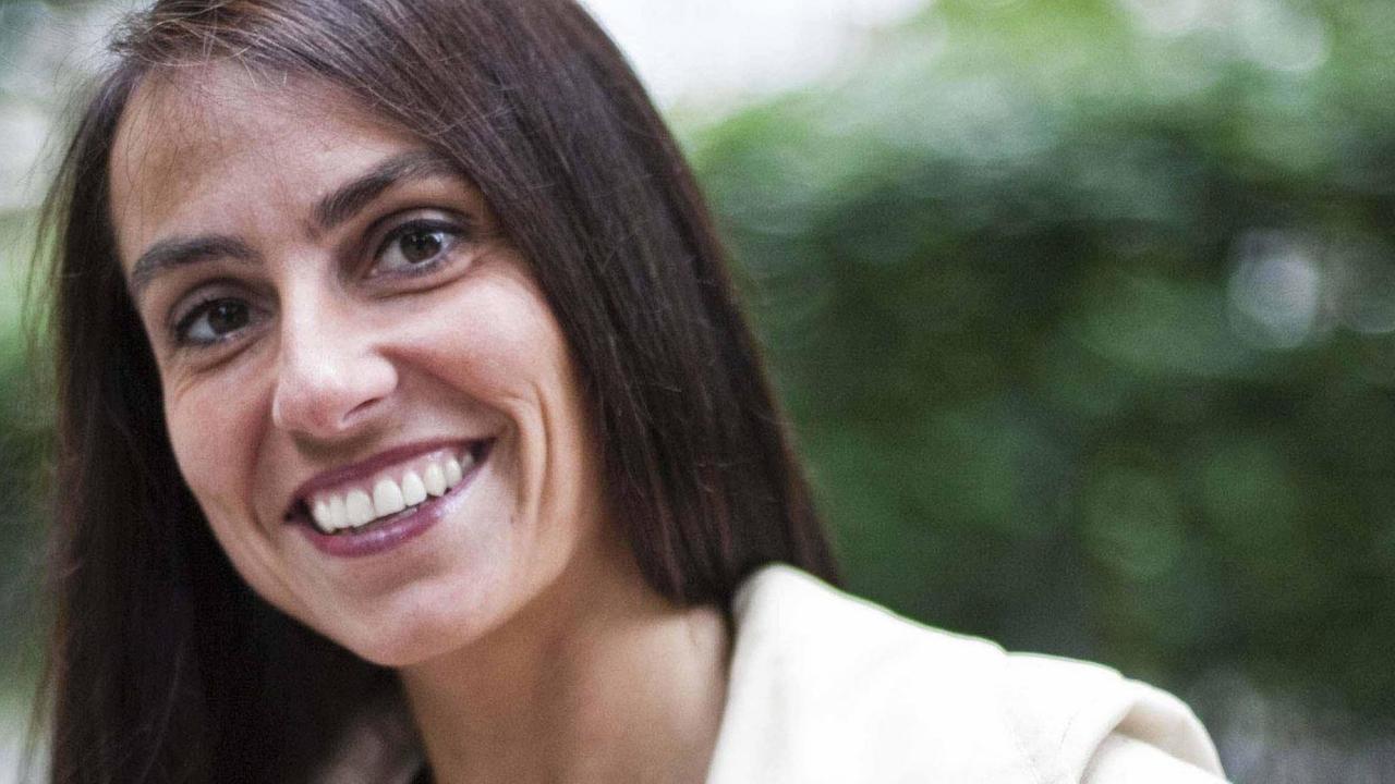 Katia Saalfrank lächelt in die Kamera Katia Saalfrank lächelt in die Kamera