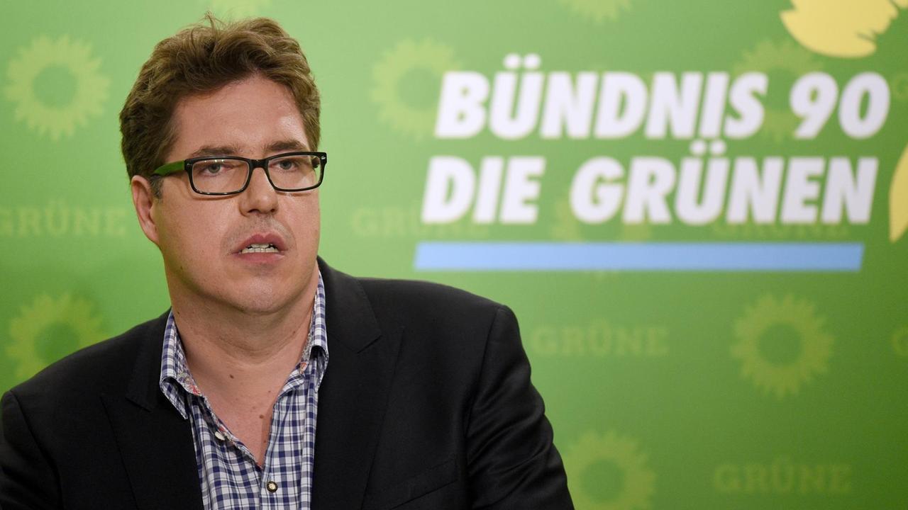 Der Bundesgeschäftsführer der Partei Bündnis 90/Die Grünen, Michael Kellner, stellt am im Juni 2017 in Berlin die Eckpunkte für die Bundesdelegiertenkonferenz vor.
