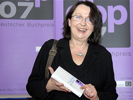 Die Autorin Katja Lange-Müller bei der Vergabe des Buchpreises des Deutschen Buchhandels im Rathaus Römer in Frankfurt