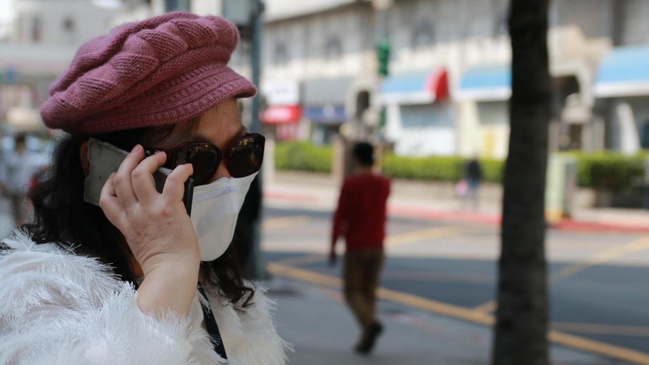 Das öffentliche Leben in Taiwans Hauptstadt Taipeh läuft trotz Corona-Krise weitgehend normal unter Einhaltung von Schutzmaßnahmen. Das öffentliche Leben in Taiwans Hauptstadt Taipeh läuft trotz Corona-Krise weitgehend normal unter Einhaltung von Schutzmaßnahmen.