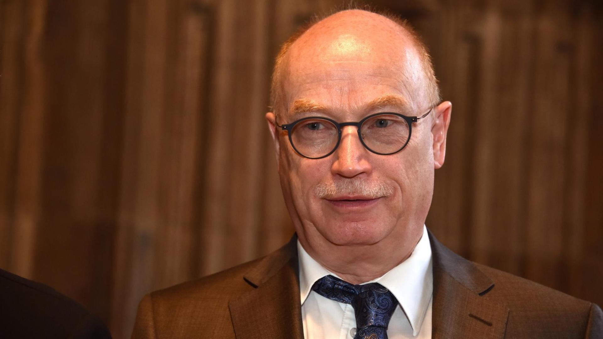 21.09.2018, Nordrhein-Westfalen, Köln: Martin Stratmann, Präsident der Max-Planck-Gesellschaft am 21.09.2018 in Köln bei der Verleihung des Zülch Preis 2018, er wird von der Max-Planck-Gesellschaft und der Gertrud Reemtsma Stiftung seit 1990 für herausragende Leistungen in der neurologischen Grundlagenforschung vergeben. Foto: Horst Galuschka Foto: Horst Galuschka/dpa | Verwendung weltweit 21.09.2018, Nordrhein-Westfalen, Köln: Martin Stratmann, Präsident der Max-Planck-Gesellschaft am 21.09.2018 in Köln bei der Verleihung des Zülch Preis 2018, er wird von der Max-Planck-Gesellschaft und der Gertrud Reemtsma Stiftung seit 1990 für herausragende Leistungen in der neurologischen Grundlagenforschung vergeben. Foto: Horst Galuschka Foto: Horst Galuschka/dpa | Verwendung weltweit