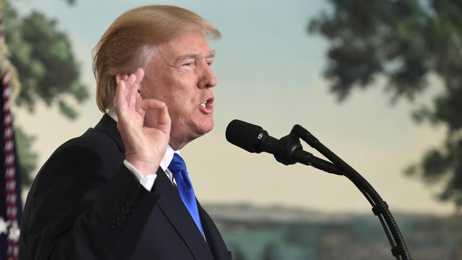 US-Präsident Donald Trump während seiner Rede über das Atomabkommen mit dem Iran.. US-Präsident Donald Trump während seiner Rede über das Atomabkommen mit dem Iran..