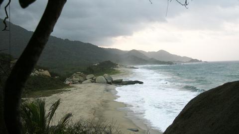 Strand an der kolumbianischen Karibikküste