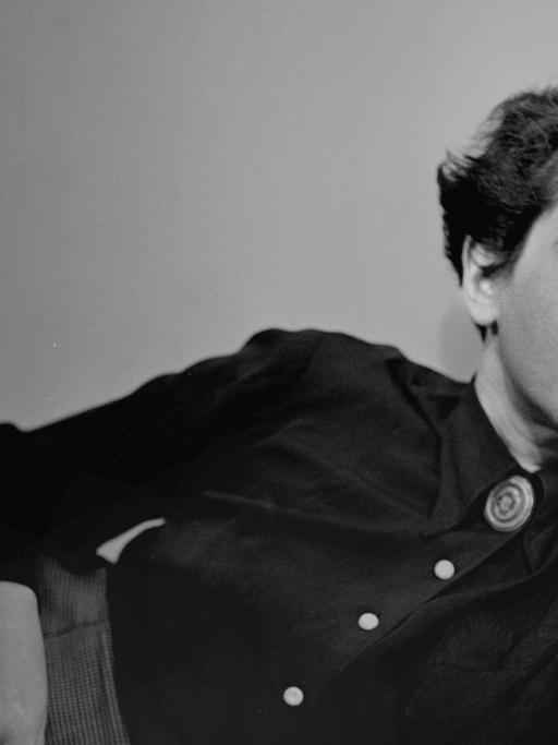 Schwarz-weiß Porträt von Hannah Arendt.