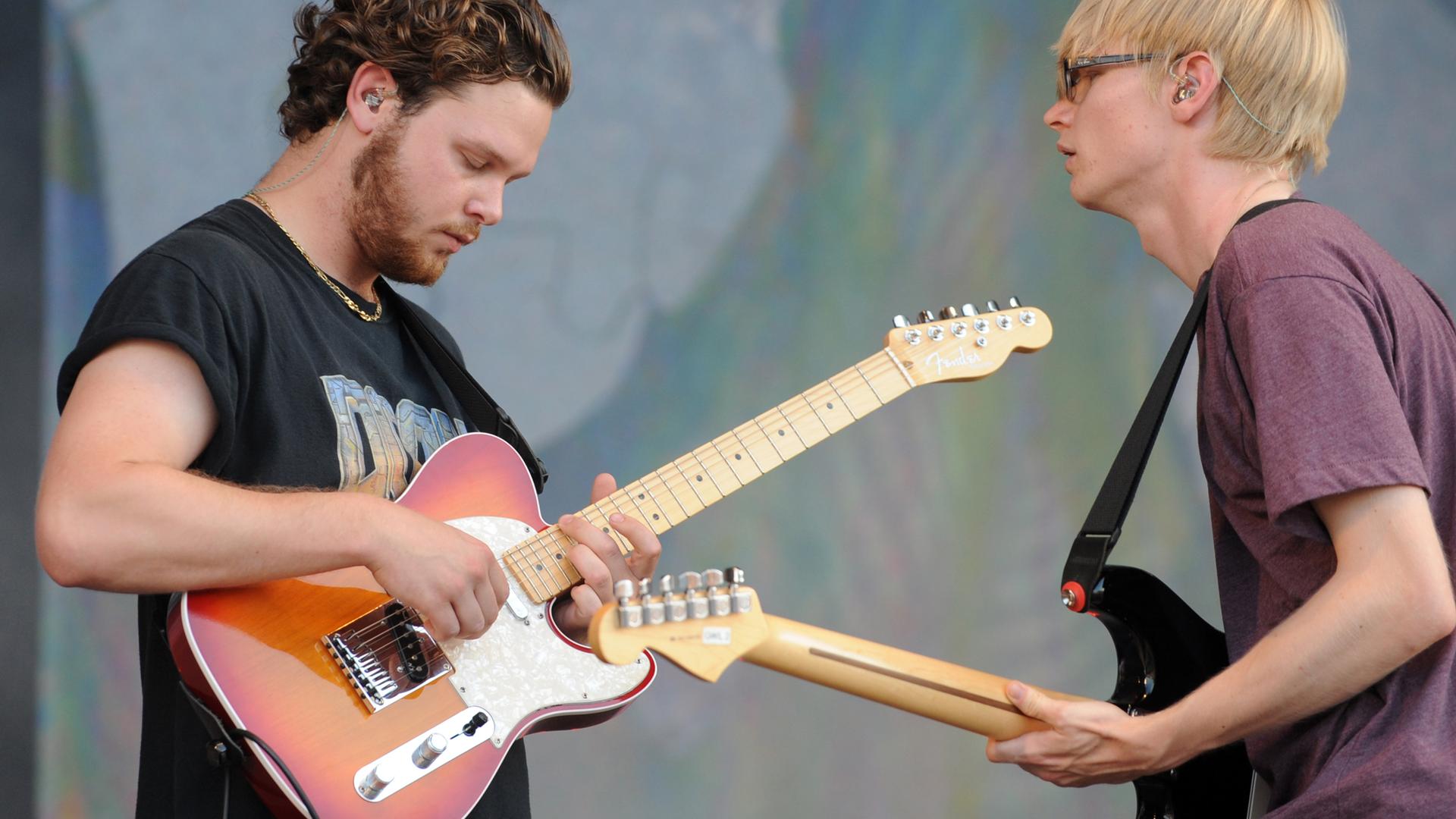 Britische Band Mit Einem Rothaarigen Sänger Musikporträt - Gute Songs und ein bisschen Miley Cyrus