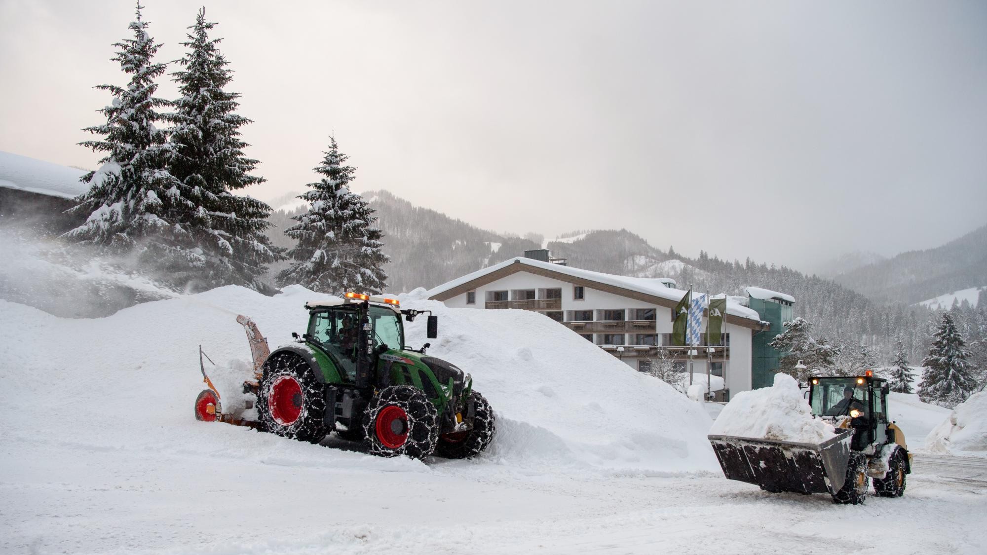 Bayern - In mehreren Landkreisen fällt wegen starken Schneefalls der Schulunterricht aus