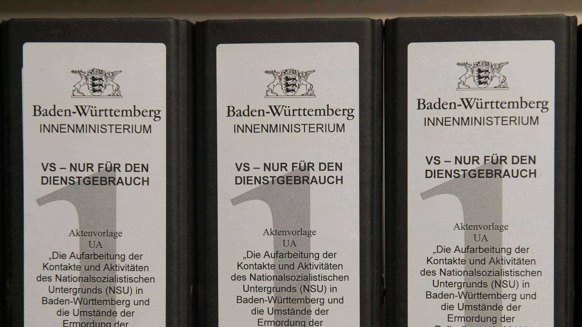 Ordner zum Untersuchungsausschuss "Rechtsterrorismus/NSU BW" des baden-württembergischen Landtags.