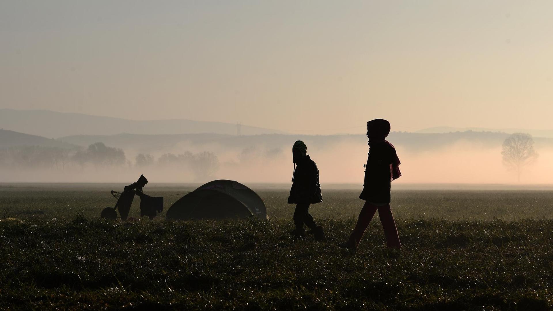 Das griechische Flüchtlingslager Idomeni am 19.3.2016. Tausende Interviews stecken hier fest. Das griechische Flüchtlingslager Idomeni am 19.3.2016. Tausende Interviews stecken hier fest.