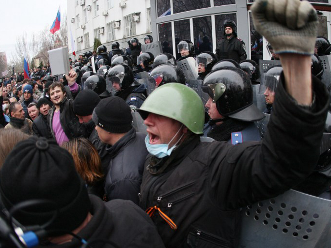 Pro-russische Demonstranten in Donezk Pro-russische Demonstranten in Donezk