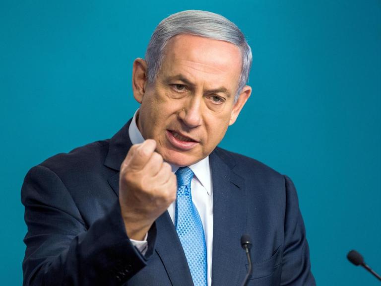 Die Gruppe "Frauen wagen Frieden" fordern Ministerpräsident Netanjahu auf, die Verhandlungen wiederaufzunehmen.