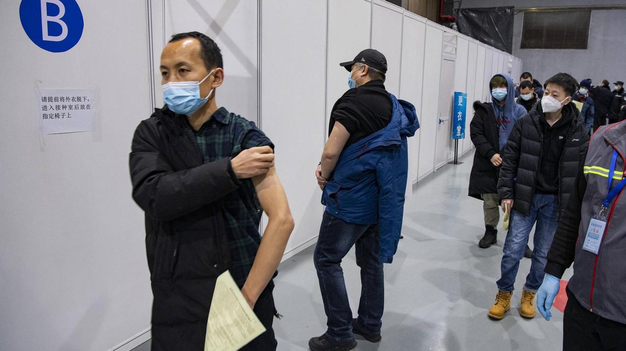 Das Foto zeigt Impfungen in Peking.