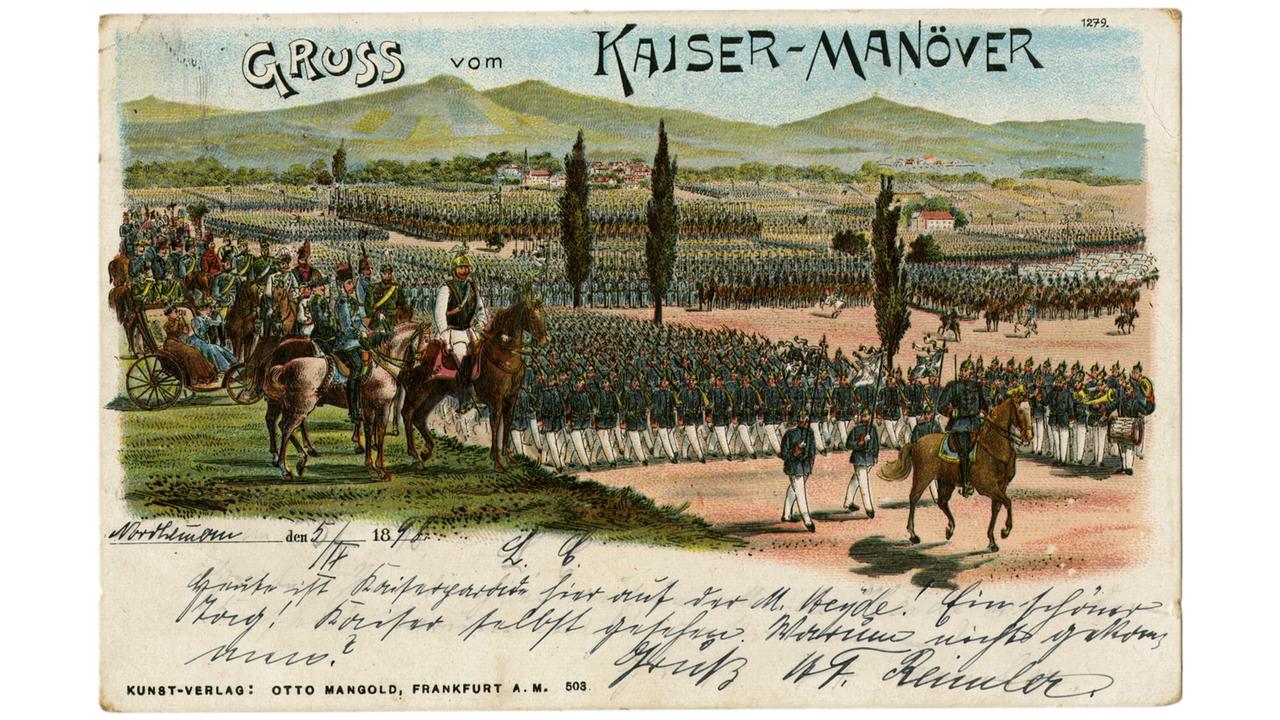 Das Militär besaß im Kaiserreich hohes Ansehen.Entsprechend war die Teilnahme an einem KaiserManöver eine Postkarte an Befreundete undBekannte wert – erst recht, wenn man lautMitteilungstext im September 1898 denallerhöchsten Befehlshaber selbst zu Gesichtbekommen hatte. Das Militär besaß im Kaiserreich hohes Ansehen.Entsprechend war die Teilnahme an einem KaiserManöver eine Postkarte an Befreundete undBekannte wert – erst recht, wenn man lautMitteilungstext im September 1898 denallerhöchsten Befehlshaber selbst zu Gesichtbekommen hatte.