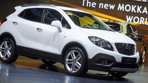 Auf dem Autosalon Genf im Palexpo Messegelände wird am 06.03.2012 der neue Opel Mokka präsentiert. Beim 82. Internationalen Automobilsalon werden rund 180 Welt- und Europapremieren vom 08. bis zum 18 März gezeigt.