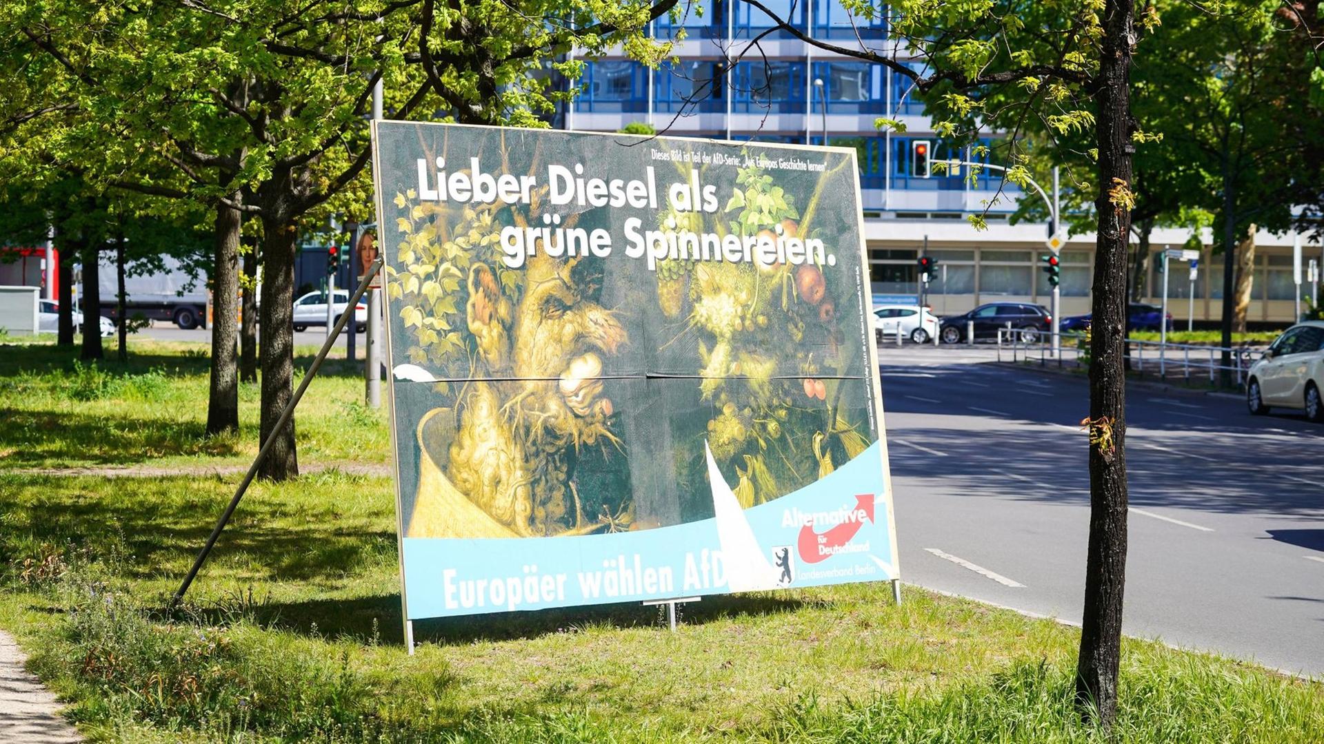 Auf dem Wahlplakat der AfD im April 2019 zur Europawahl steht "Lieber Diesel als grüne Spinnereien", Hintergrund ist ein Gemälde des Spätrenaissance-Malers Giuseppe Arcimboldo mit Figuren aus Gemüse. Auf dem Wahlplakat der AfD im April 2019 zur Europawahl steht "Lieber Diesel als grüne Spinnereien", Hintergrund ist ein Gemälde des Spätrenaissance-Malers Giuseppe Arcimboldo mit Figuren aus Gemüse.