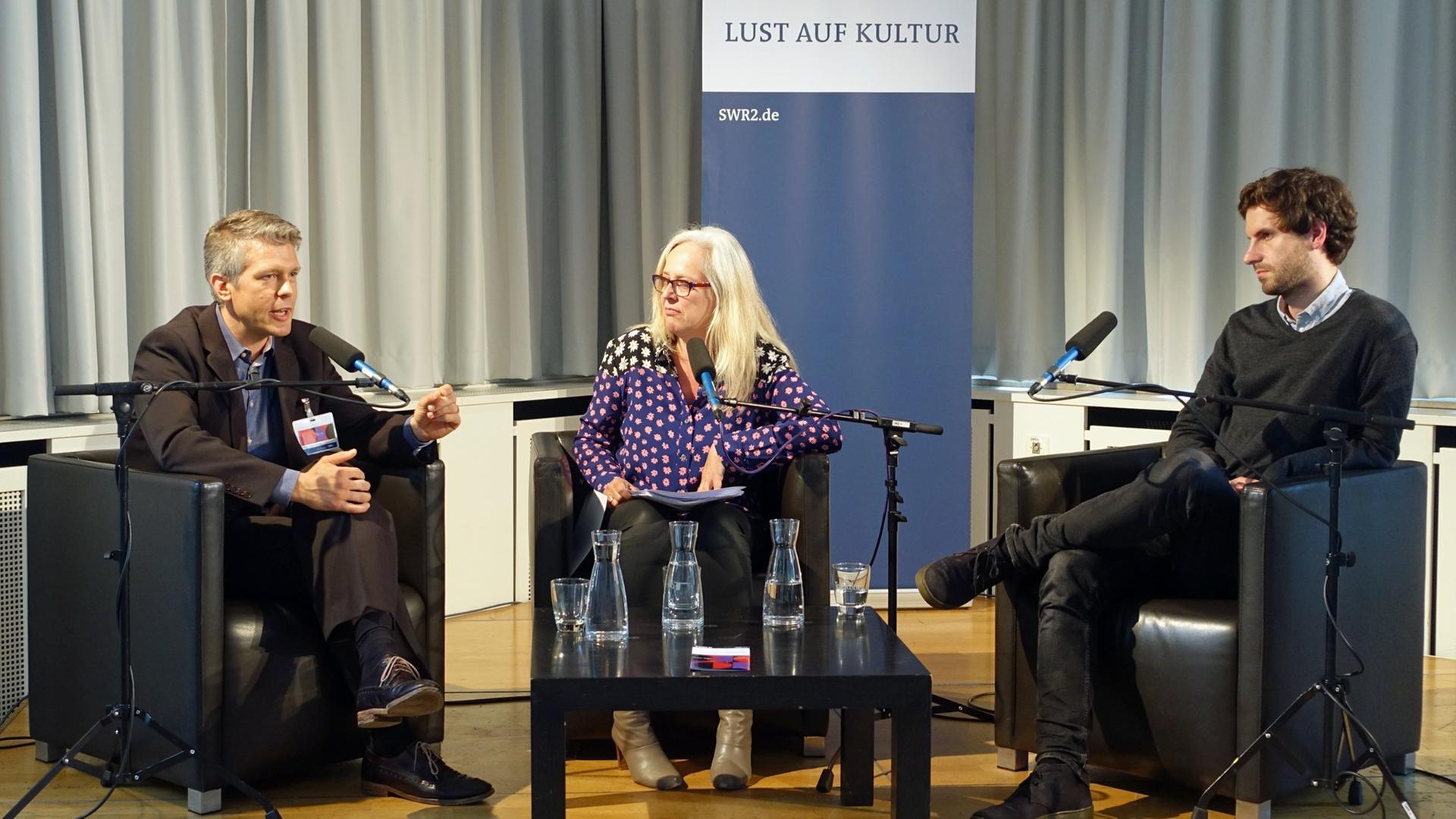 Forum Essay 2015 Bibliophil und netzaffin deutschlandfunk.de