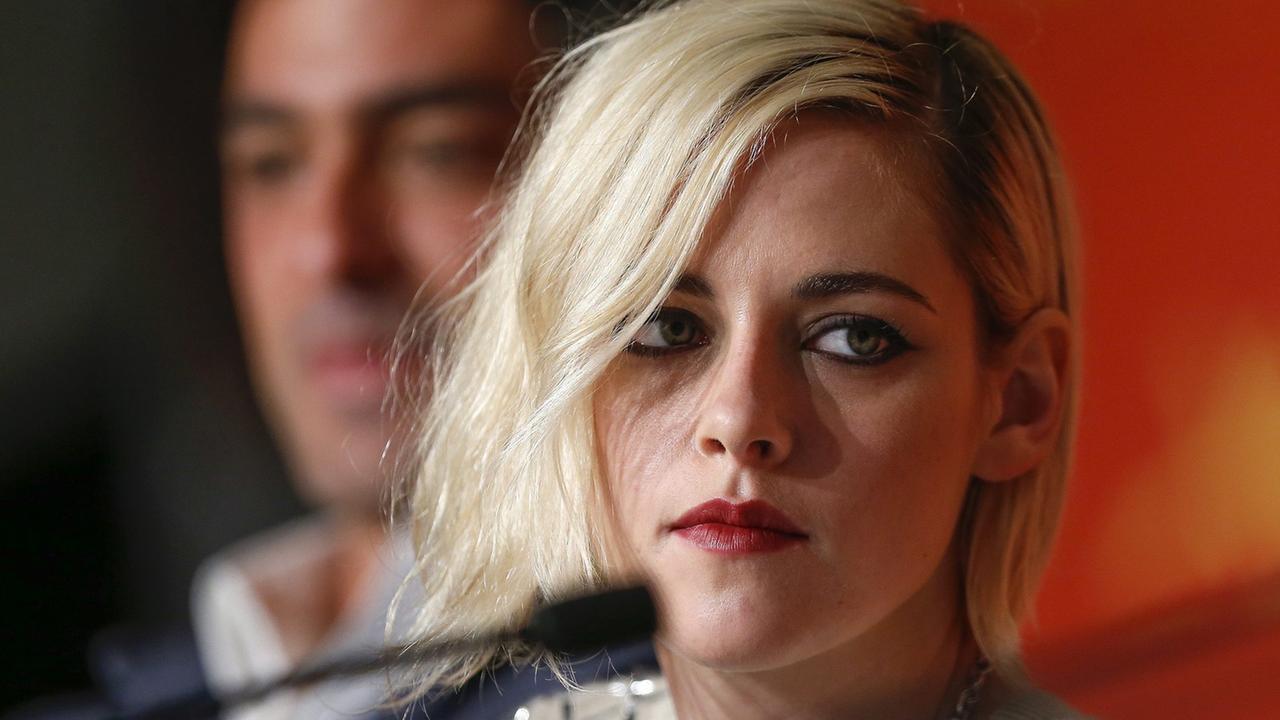 Filmfestspiele in Cannes 2016: Die Schauspielerin Kristen Stewart bei der Pressekonferenz zum Film "Personal Shopper" von Olivier Assayas Filmfestspiele in Cannes 2016: Die Schauspielerin Kristen Stewart bei der Pressekonferenz zum Film "Personal Shopper" von Olivier Assayas