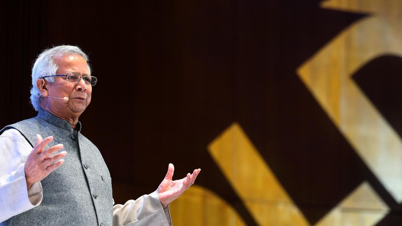Muhammad Yunus, Friedensnobelpreisträger, spricht auf der Innovationskonferenz DLD (Digital Life Design) im Januar 2020. Muhammad Yunus, Friedensnobelpreisträger, spricht auf der Innovationskonferenz DLD (Digital Life Design) im Januar 2020.