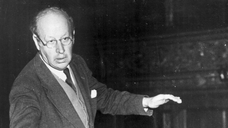 Mit dieser Musik von Anfang an vertraut: Der britische Dirigent und Komponist Sir Eugene Goossens (1893-1962) hinterließ eine hervorragende Aufnahme von Strawinskys Sinfonie Mit dieser Musik von Anfang an vertraut: Der britische Dirigent und Komponist Sir Eugene Goossens (1893-1962) hinterließ eine hervorragende Aufnahme von Strawinskys Sinfonie
