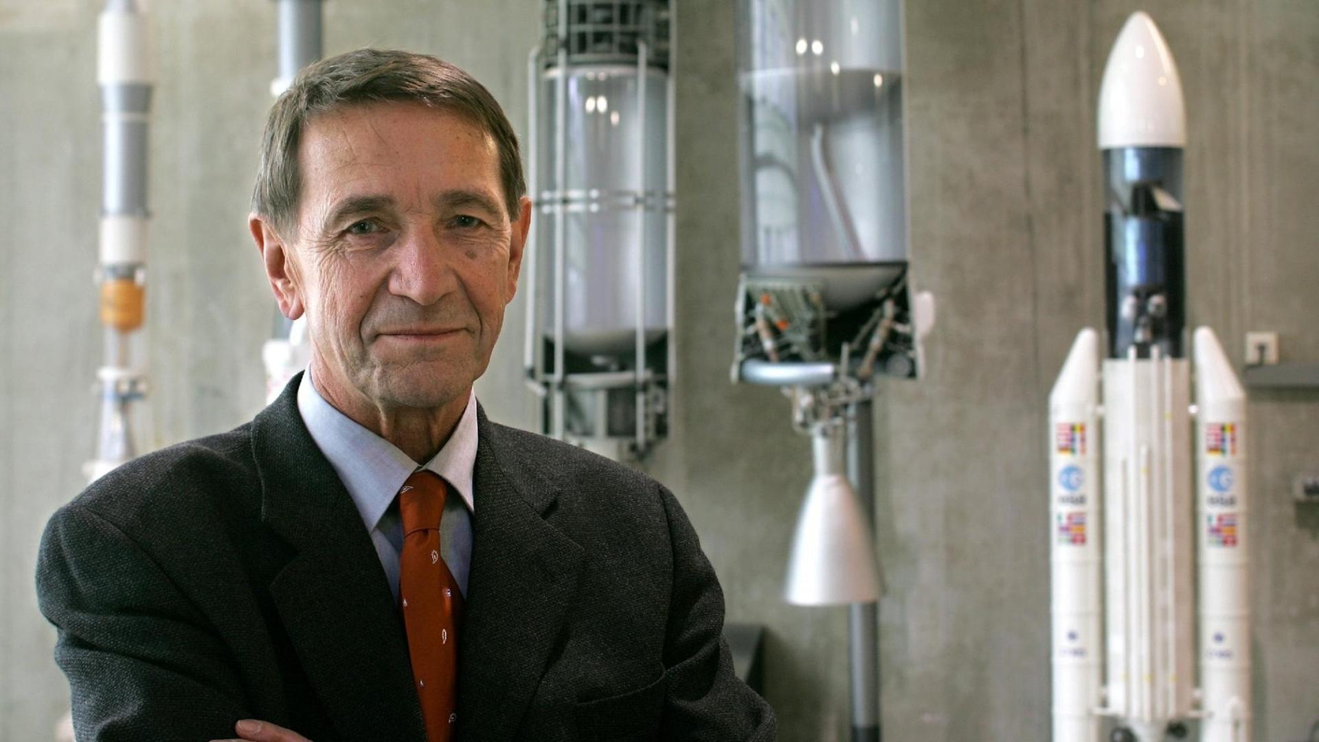 Der Raumfahrtingenieur Horst Holsten (1940-2013) Der Raumfahrtingenieur Horst Holsten (1940-2013)