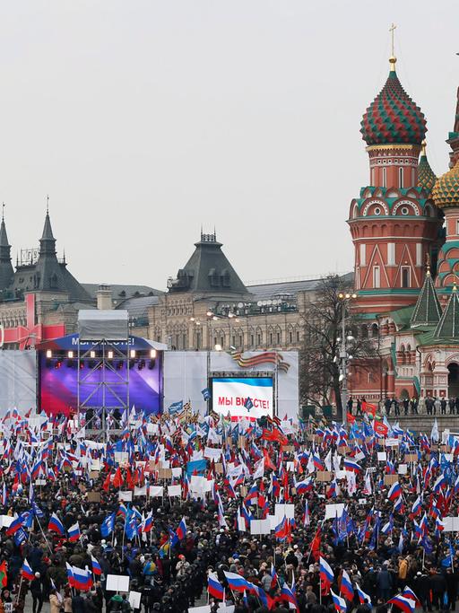 Demo zur Unterstützung für den Krim-Kurs Moskaus