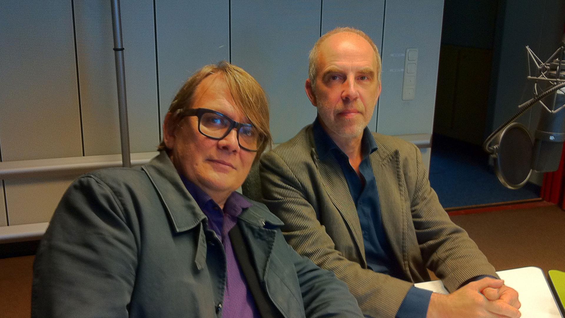 Sven Regener (links) und Jakob Ilja von Element of Crime im Deutschlandradio-Studio. Sven Regener (links) und Jakob Ilja von Element of Crime im Deutschlandradio-Studio.