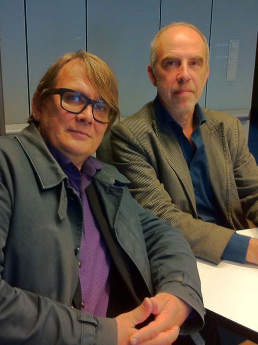 Sven Regener (links) und Jakob Ilja von Element of Crime im Deutschlandradio-Studio.