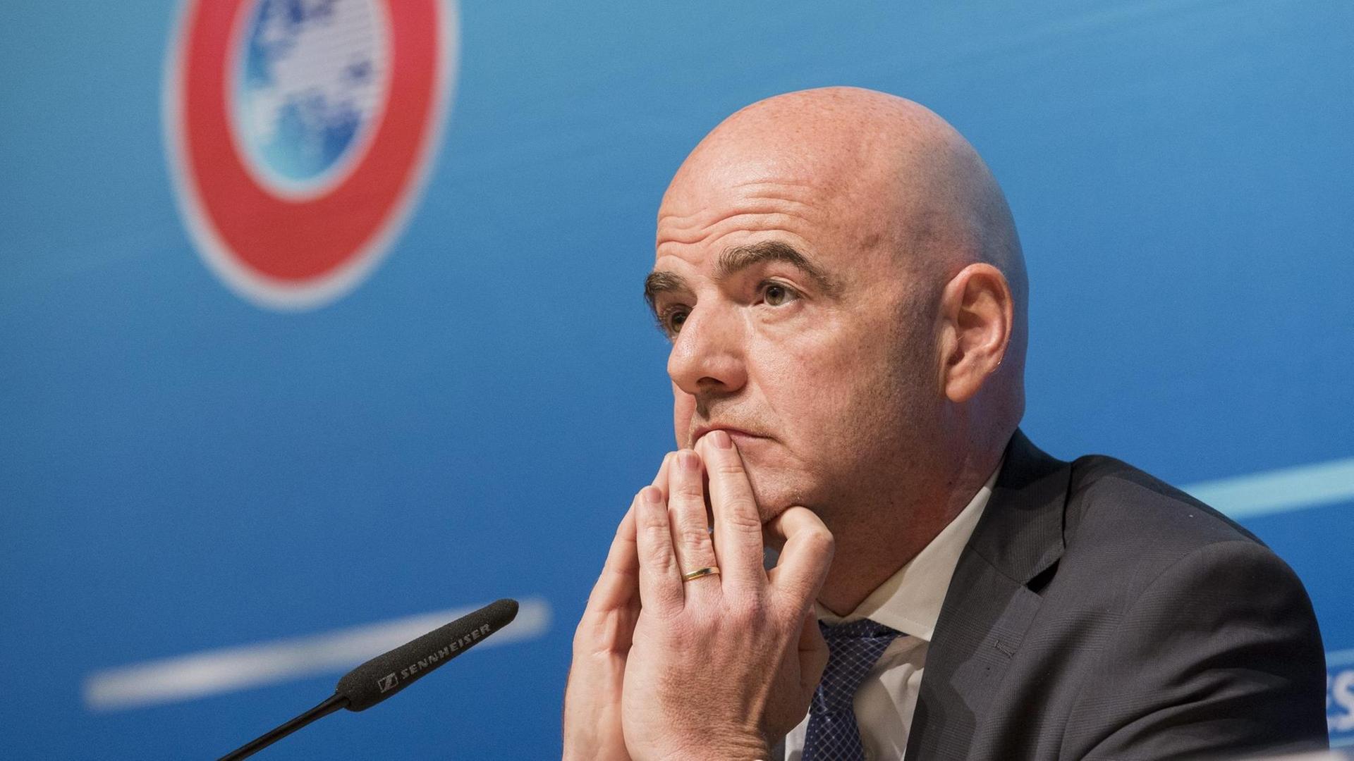Gianni Infantino am 22. Januar 2016 noch als UEFA-Generalsekretär bei einer Pressekonferenz. Gianni Infantino am 22. Januar 2016 noch als UEFA-Generalsekretär bei einer Pressekonferenz.