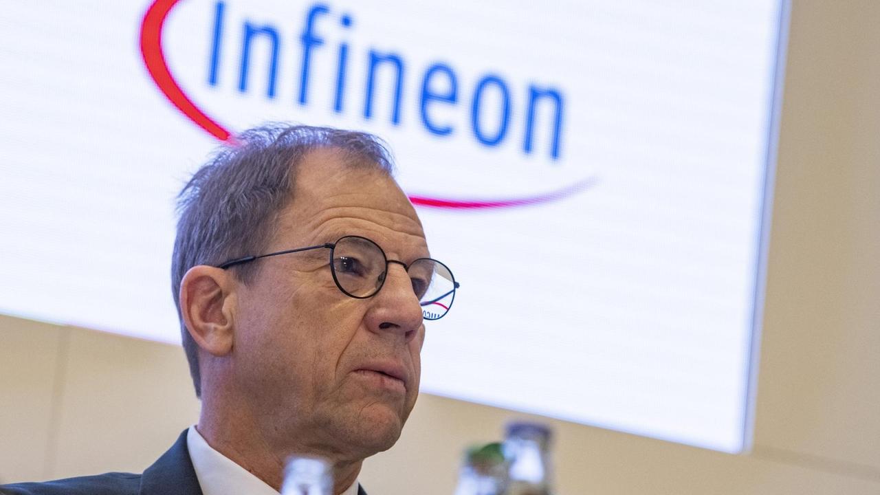 Reinhard Ploss / Vorstandsvorsitzender der Infineon Technologies AG / Jahrespressekonferenz des Unternehmens / Neubiberg bei Muenchen / 12.11.2019?Foto: Stephan Goerlich Reinhard Ploss / Vorstandsvorsitzender der Infineon Technologies AG / Jahrespressekonferenz des Unternehmens / Neubiberg bei Muenchen / 12.11.2019?Foto: Stephan Goerlich