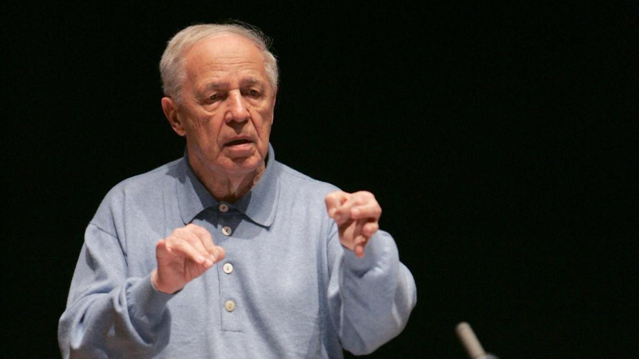 Der französische Komponist Pierre Boulez (Foto) lehrte in den 50er-Jahren "Neue Musik" in Darmstadt. Der französische Komponist Pierre Boulez (Foto) lehrte in den 50er-Jahren "Neue Musik" in Darmstadt.