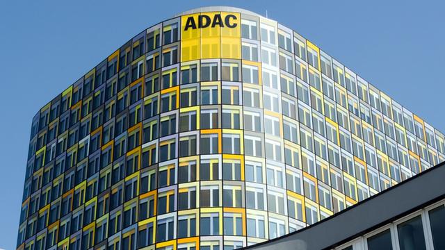 Die Fassade der neuen Deutschland-Zentrale des ADAC.