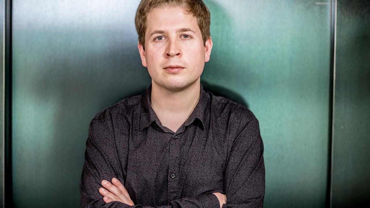 Kevin Kühnert, Bundesvorsitzender der Jusos, der SPD Nachwuchsorganisation. Kevin Kühnert, Bundesvorsitzender der Jusos, der SPD Nachwuchsorganisation.
