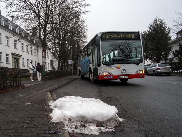 Busfahren im Sauerland - nicht alle Dörfer sind gut angebunden Busfahren im Sauerland - nicht alle Dörfer sind gut angebunden