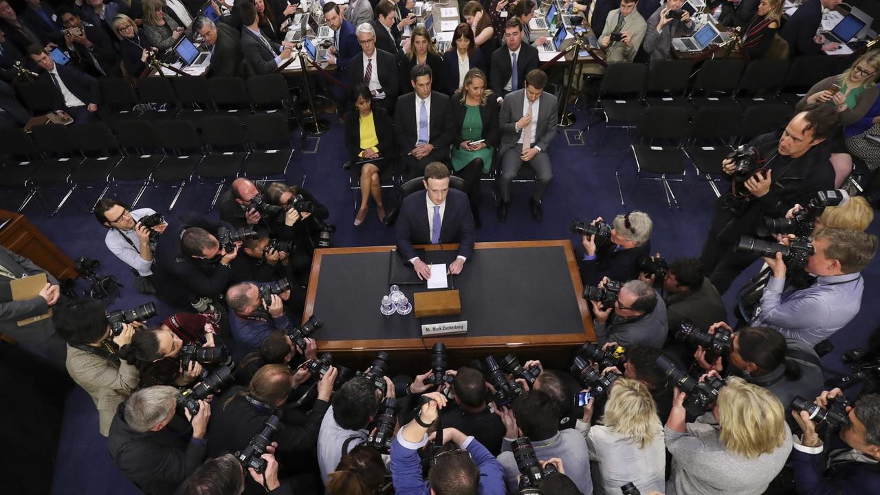 Facebook-Chef Mark Zuckerberg vor Abgeordnetendes US-Kongresses.