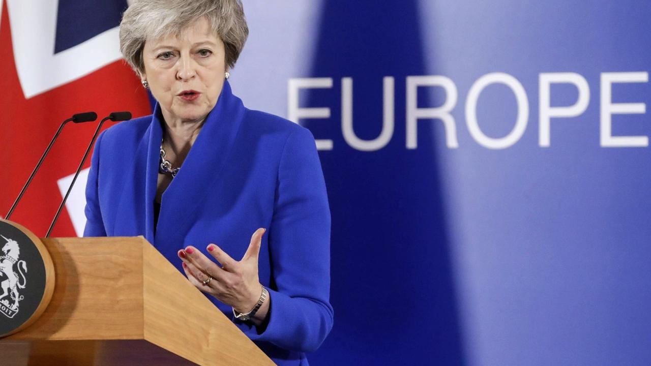 Die britische Premierministerin Theresa May beim Brexit-Sondergipfel Die britische Premierministerin Theresa May beim Brexit-Sondergipfel