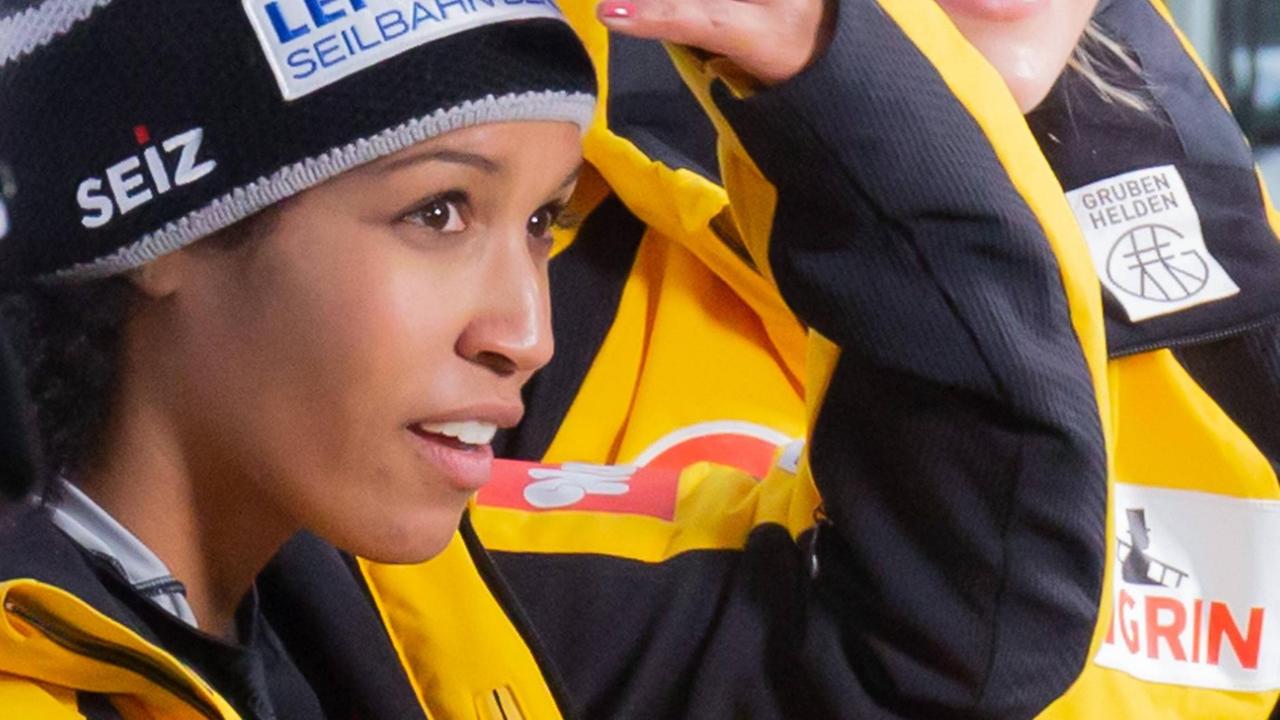 Bob-Pilotin Mariama Jamanka bei ihrem Sieg (gemeinsam mit Annika Drazek) in Altenberg. Bob-Pilotin Mariama Jamanka bei ihrem Sieg (gemeinsam mit Annika Drazek) in Altenberg.