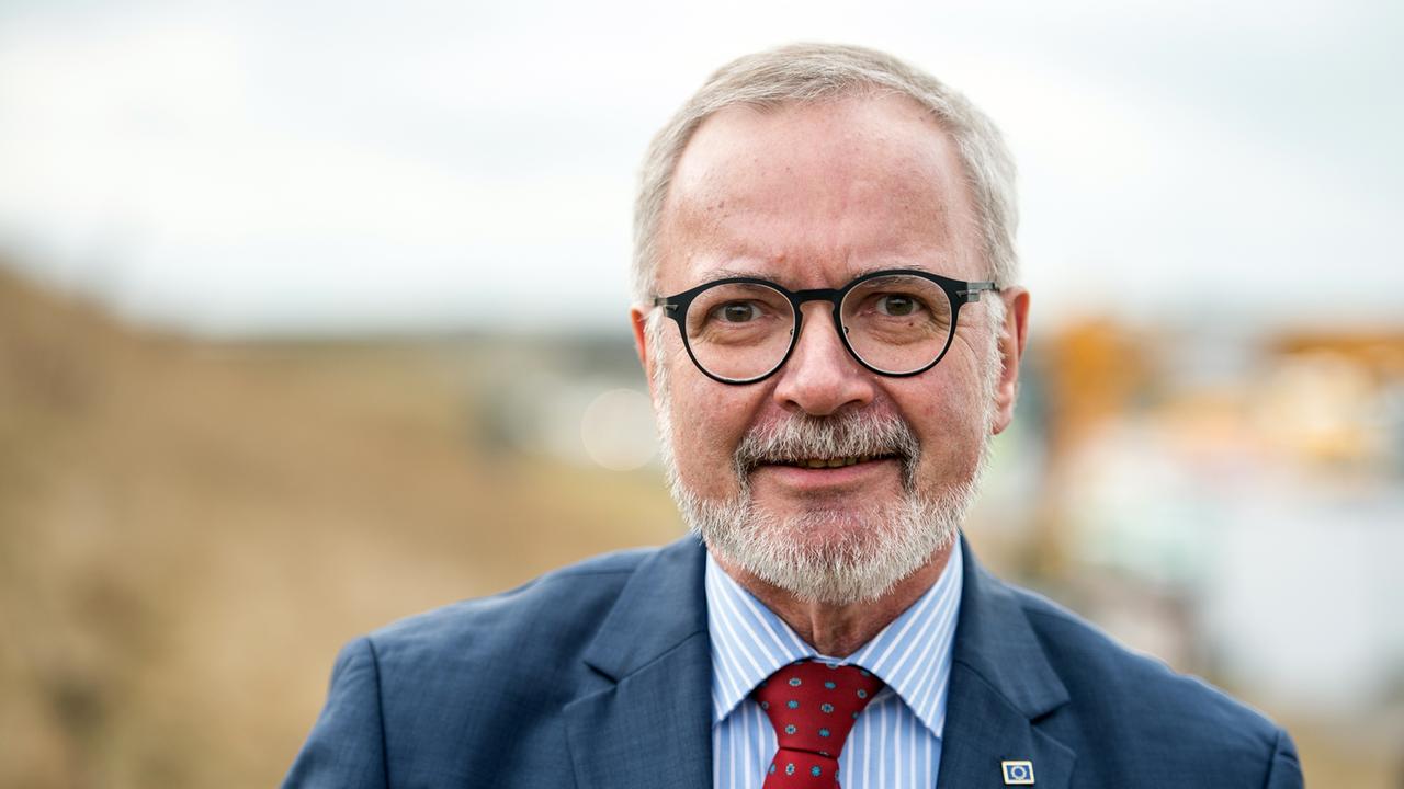 Werner Hoyer, Präsident der Europäischen Investitionsbank, aufgenommen 2016 Werner Hoyer, Präsident der Europäischen Investitionsbank, aufgenommen 2016