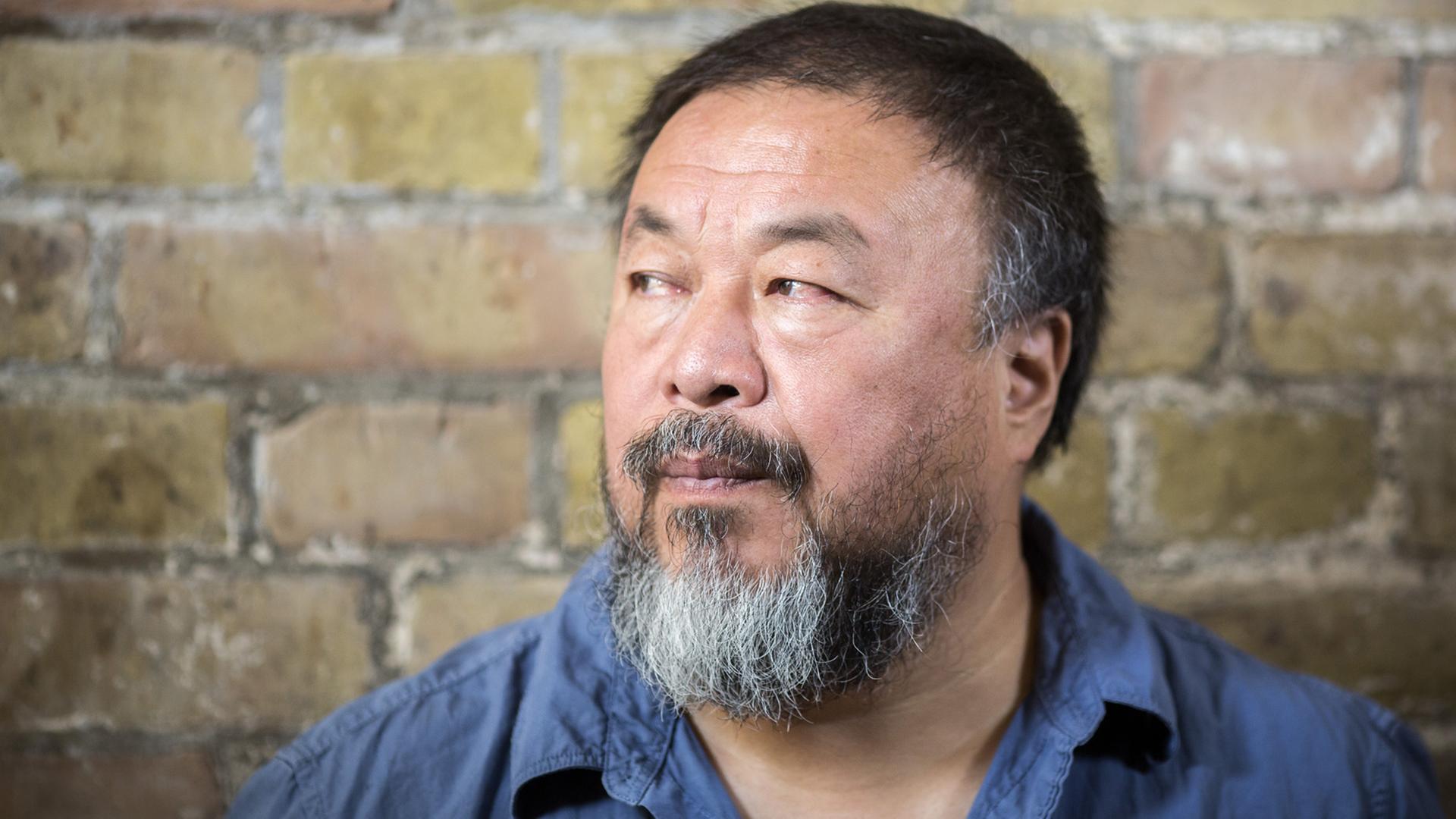 Der chinesische Künstler Ai Weiwei in seinem Atelier in Berlin Der chinesische Künstler Ai Weiwei in seinem Atelier in Berlin