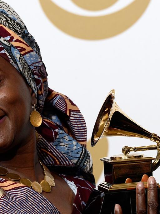 Das Foto zeigt die beninisch-französische Sängerin Angélique Kidjo.