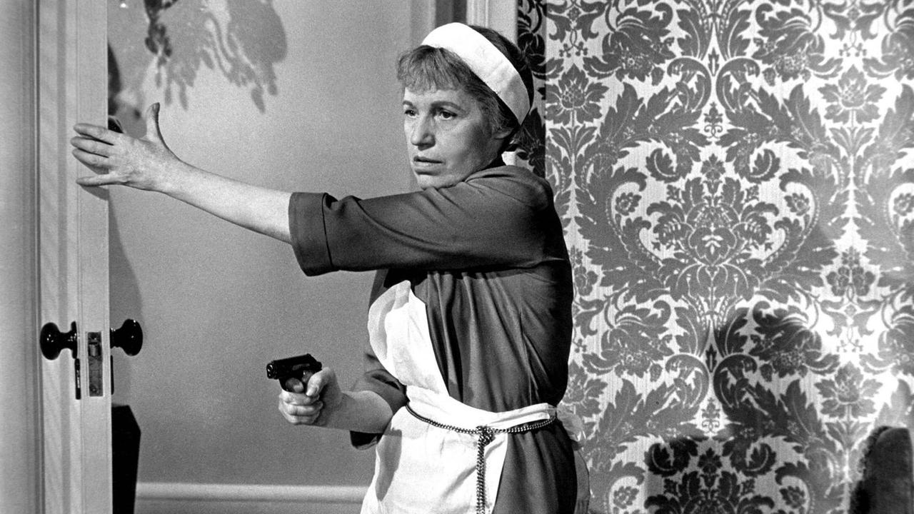 Lotte Lenya in "James Bond 007 – Liebesgrüße aus Moskau", 1963. Lotte Lenya in "James Bond 007 – Liebesgrüße aus Moskau", 1963.