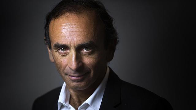 Portraitfoto des französischen Autors und Journalists Eric Zemmour.