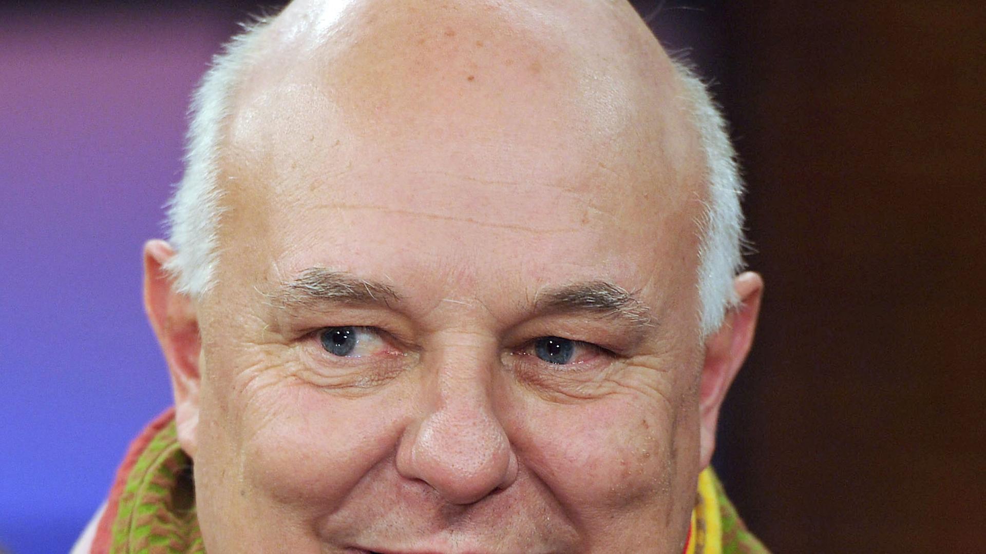 Der Künstler Rolf Sachs posiert am 07.01.2014 in Köln (Nordrhein-Westfalen) nach der Aufzeichnung der WDR Talkshow "Kölner Treff". Der Künstler Rolf Sachs posiert am 07.01.2014 in Köln (Nordrhein-Westfalen) nach der Aufzeichnung der WDR Talkshow "Kölner Treff".