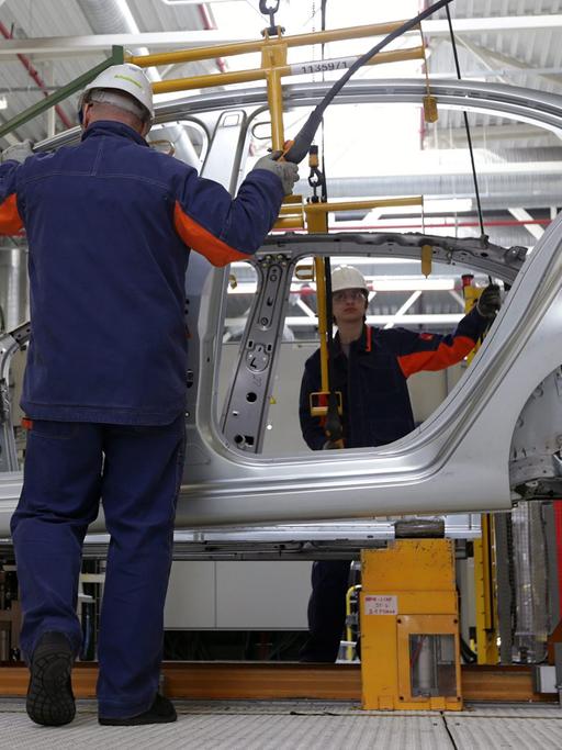 In einer Fabrik im russischen Kaluga wird der Citroen C4 produziert.
