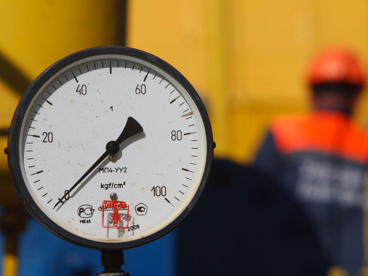 Ein Druckventil an einer Gasleitung der ukrainische Speicherstation Bilche-Volytsko-Uherske steht auf null.