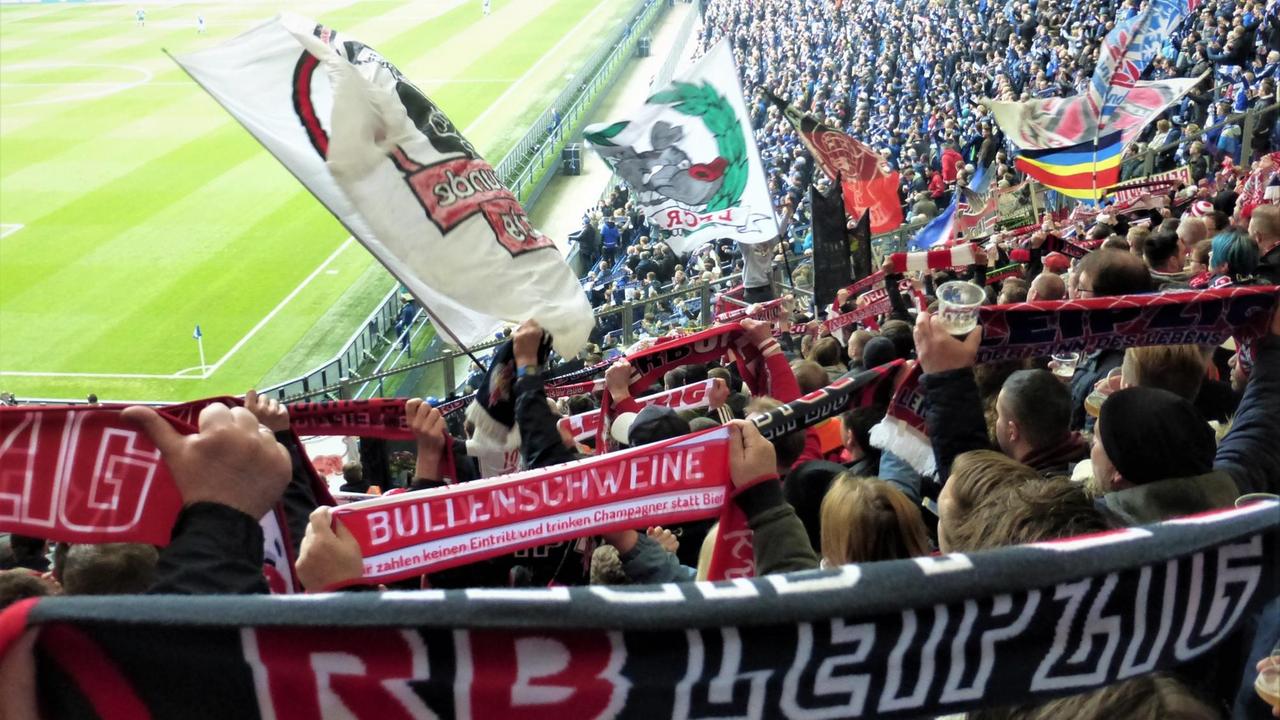 2051637280_RB-Fanblock 03.jpg 2051637280_RB-Fanblock 03.jpg