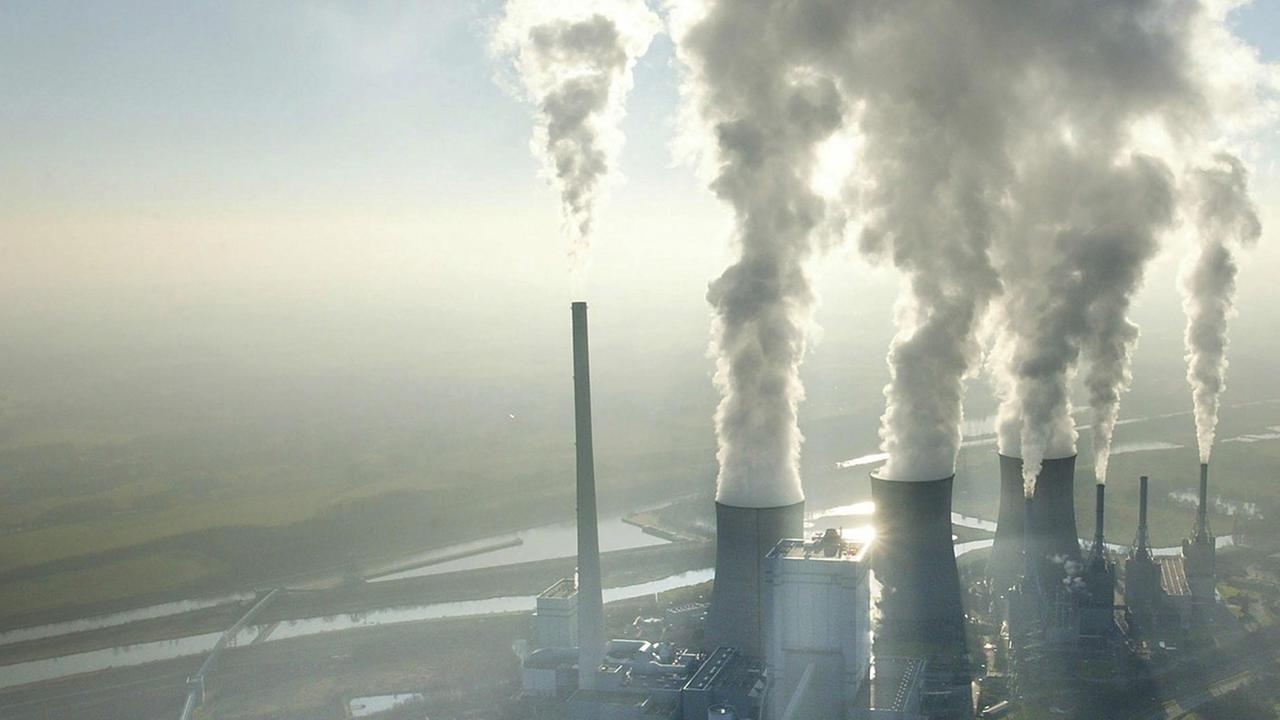 Ein Kohlekraftwerk im Ruhrgebiet. Ein Kohlekraftwerk im Ruhrgebiet.